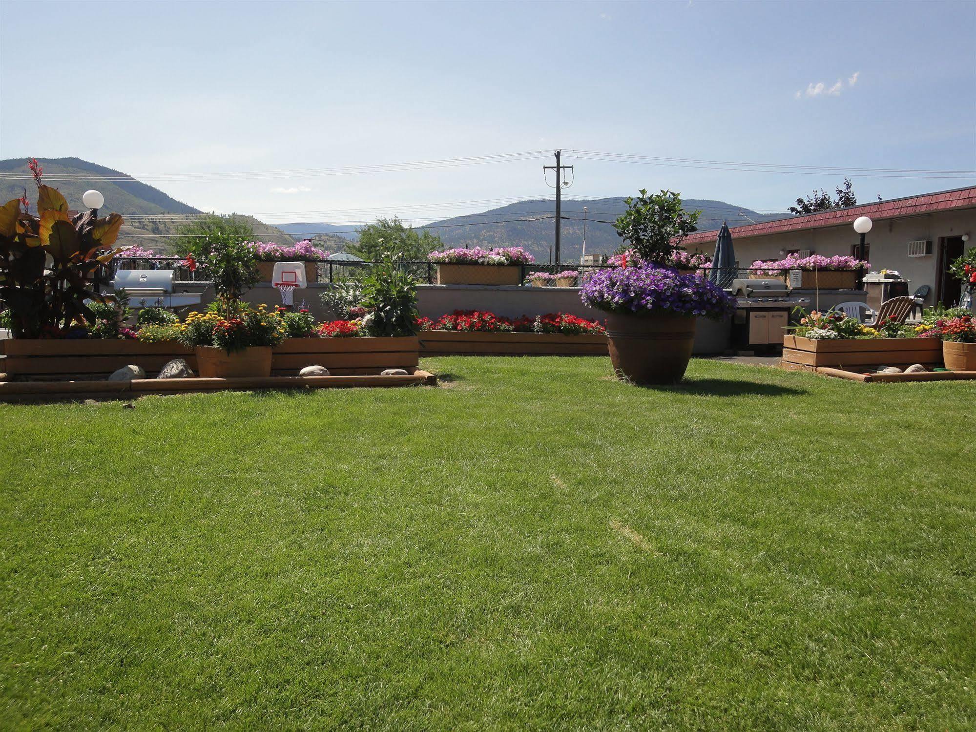Apple Tree Inn Penticton Exterior foto
